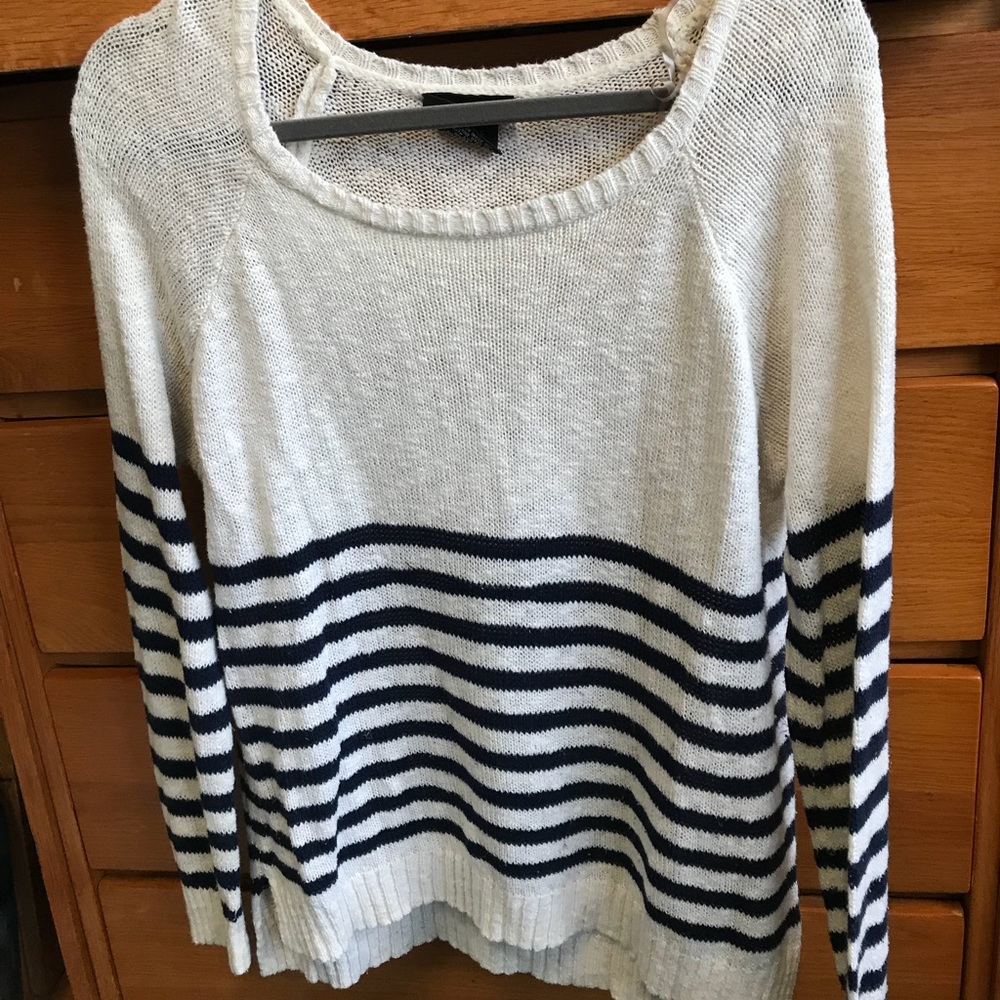 White crew neck sweater with blue stripes